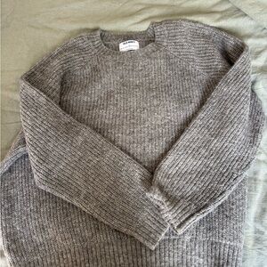 Old Navy Gray Sweater